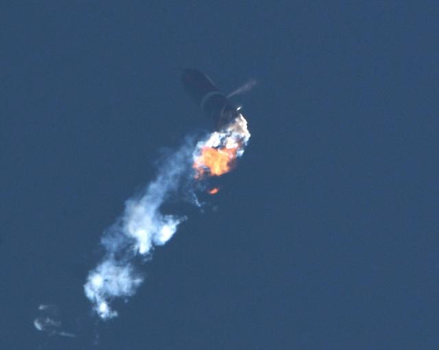 酷趣谈-酷趣黑科技-美·SpaceX·星舰SN9火箭爆炸2